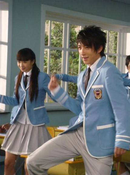 草莓福利导航校服定製