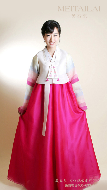 <b>成都民族風酒店服裝訂製</b>